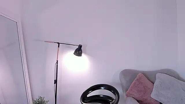 Snapshot of EmmaaCoel chatting on December 20, 2024, 8:45 pm EmmaaCoel online show from December 20, 2024, 8:45 pm