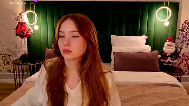 MichelleReid online show from December 15, 2025, 3:11 am