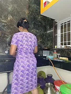 Tamil Shalini Lustyy online show from November 11, 2025, 10:54 pm