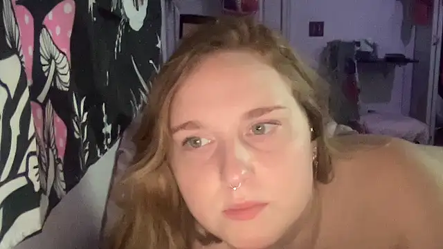 Snapshot of thickgingergoddess chatting on January 19, 2025, 5:58 am thickgingergoddess online show from January 19, 2025, 5:58 am