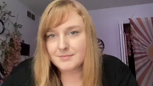 Snapshot of thickgingergoddess chatting on February 2, 2025, 9:34 pm thickgingergoddess online show from February 2, 2025, 9:34 pm
