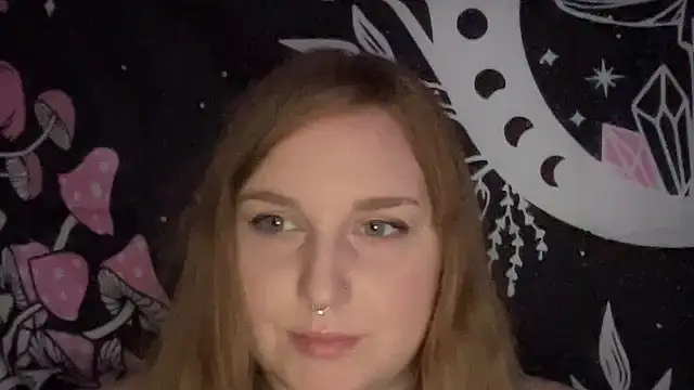Snapshot of thickgingergoddess chatting on February 4, 2025, 12:29 am thickgingergoddess online show from February 4, 2025, 12:29 am