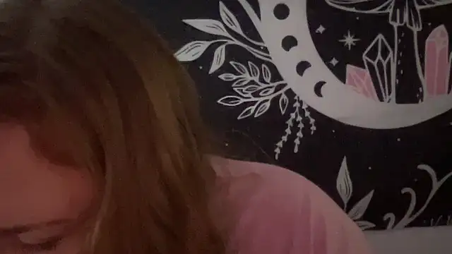 Snapshot of thickgingergoddess chatting on February 24, 2025, 8:14 pm thickgingergoddess online show from February 24, 2025, 8:14 pm