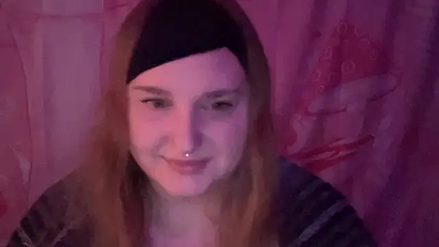 Snapshot of thickgingergoddess chatting on March 12, 2025, 5:17 pm thickgingergoddess online show from March 12, 2025, 5:17 pm