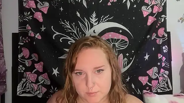 Snapshot of thickgingergoddess chatting on October 11, 2025, 3:50 am thickgingergoddess online show from October 11, 2025, 3:50 am