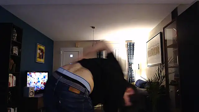 Snapshot of Samir_44200 chatting on December 18, 2024, 3:44 pm Samir 44200 online show from December 18, 2024, 3:44 pm