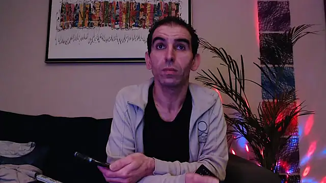 Snapshot of Samir_44200 chatting on January 24, 2025, 9:37 pm Samir 44200 online show from January 24, 2025, 9:37 pm