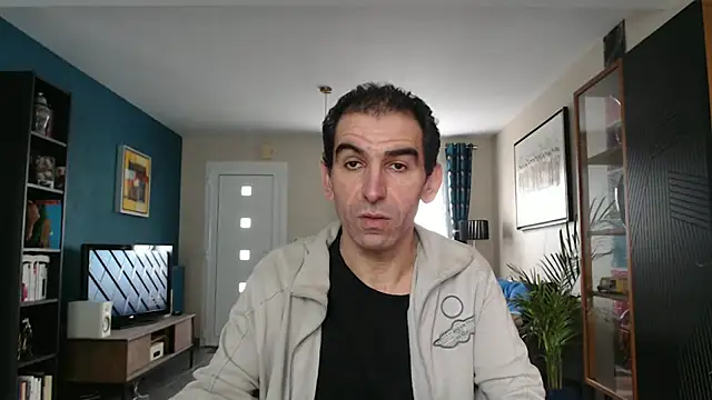 Snapshot of Samir_44200 chatting on January 29, 2025, 1:28 pm Samir 44200 online show from January 29, 2025, 1:28 pm