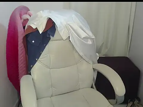 Snapshot of Xileny-Halliwey chatting on January 25, 2025, 11:13 am Xileny-Halliwey online show from January 25, 2025, 11:13 am