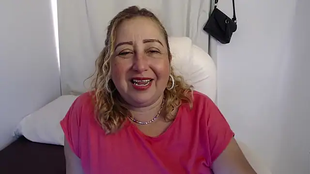 Snapshot of Xileny-Halliwey chatting on September 19, 2025, 3:45 pm Xileny-Halliwey online show from September 19, 2025, 3:45 pm