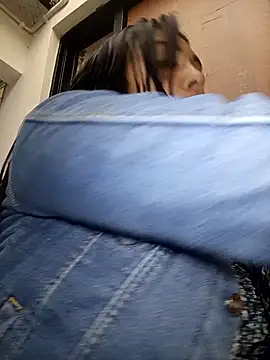 Snapshot of LIZ-06_ chatting on February 13, 2025, 3:46 pm LIZ-06 online show from February 13, 2025, 3:46 pm