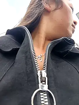 Snapshot of LIZ-06_ chatting on February 20, 2025, 4:36 pm LIZ-06 online show from February 20, 2025, 4:36 pm