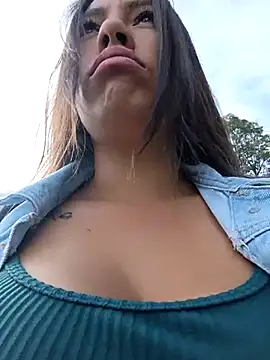 Snapshot of LIZ-06_ chatting on March 21, 2025, 12:50 pm LIZ-06 online show from March 21, 2025, 12:50 pm