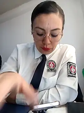 Snapshot of LIZ-06_ chatting on October 20, 2025, 2:06 pm LIZ-06 online show from October 20, 2025, 2:06 pm