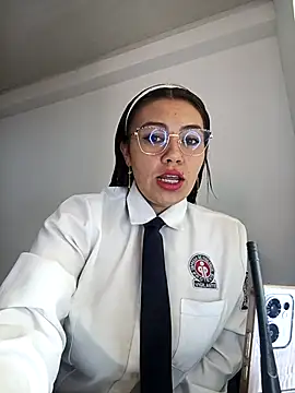 Snapshot of LIZ-06_ chatting on October 21, 2025, 3:35 pm LIZ-06 online show from October 21, 2025, 3:35 pm