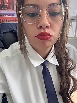 Snapshot of LIZ-06_ chatting on November 11, 2025, 1:44 pm LIZ-06 online show from November 11, 2025, 1:44 pm