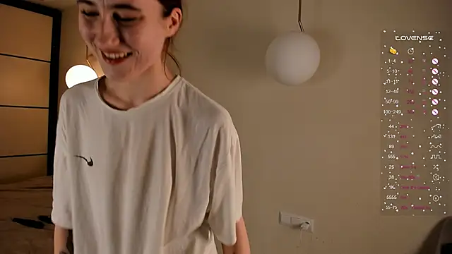 KimStevens online show from December 7, 2024, 5:48 am