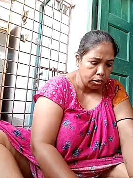 Snapshot of Hotty-rumi chatting on February 16, 2025, 5:59 am Hotty-rumi online show from February 16, 2025, 5:59 am