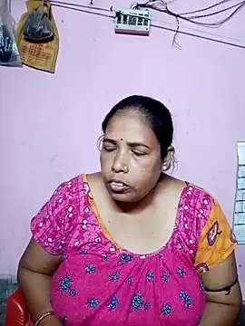 Snapshot of Hotty-rumi chatting on February 19, 2025, 10:01 am Hotty-rumi online show from February 19, 2025, 10:01 am