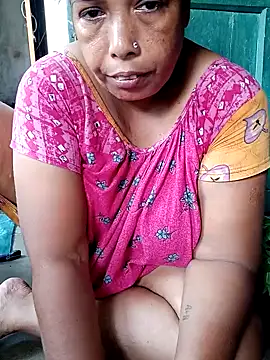 Snapshot of Hotty-rumi chatting on October 8, 2025, 5:38 am Hotty-rumi online show from October 8, 2025, 5:38 am