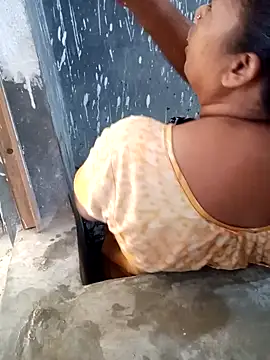 Snapshot of Hotty-rumi chatting on October 28, 2025, 5:44 am Hotty-rumi online show from October 28, 2025, 5:44 am