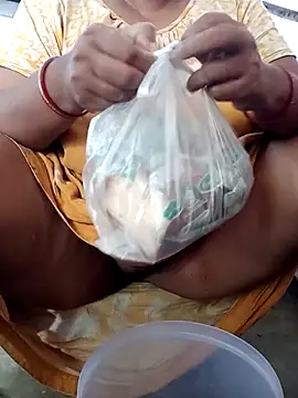 Snapshot of Hotty-rumi chatting on November 5, 2025, 1:49 am Hotty-rumi online show from November 5, 2025, 1:49 am