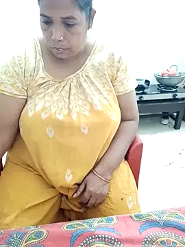 Snapshot of Hotty-rumi chatting on December 4, 2025, 12:03 pm Hotty-rumi online show from December 4, 2025, 12:03 pm