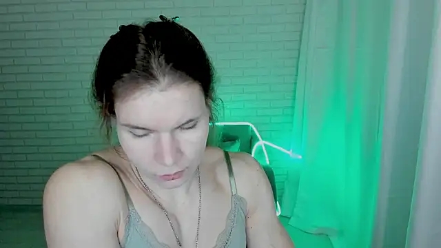 Snapshot of Lisa_Ray chatting on January 24, 2025, 5:10 am Lisa Ray online show from January 24, 2025, 5:10 am