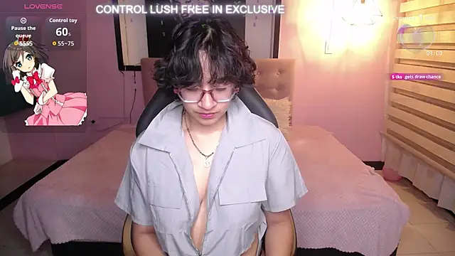 Snapshot of Lili_Gomez_ chatting on November 24, 2025, 2:06 pm Lili Gomez online show from November 24, 2025, 2:06 pm