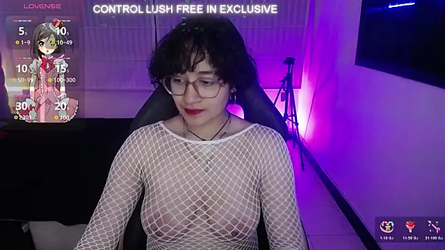 Snapshot of Lili_Gomez_ chatting on November 28, 2025, 1:47 pm Lili Gomez online show from November 28, 2025, 1:47 pm