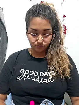 BrendaGirs online show from September 29, 2025, 3:33 am