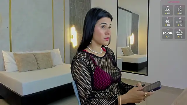 stephanya  online show from September 8, 2025, 7:46 pm