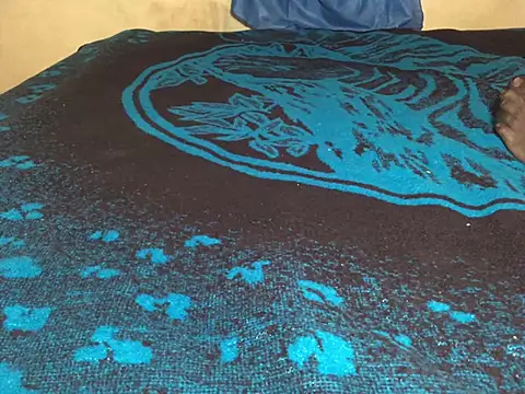 manuamador online show from February 19, 2025, 3:50 am