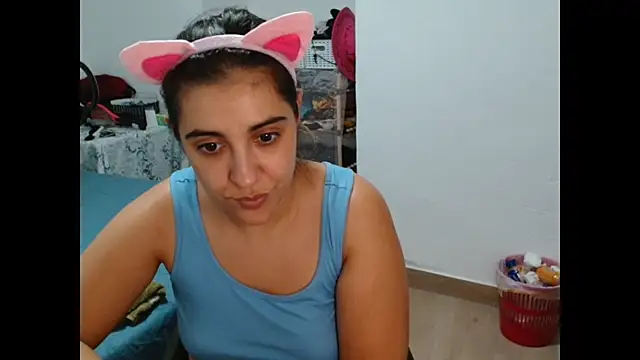 Snapshot of Ursumi1 chatting on October 23, 2025, 3:44 pm Ursumi1 online show from October 23, 2025, 3:44 pm