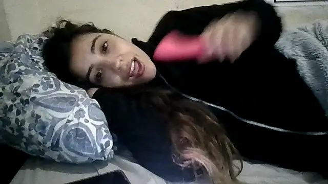 Snapshot of Ursumi1 chatting on November 29, 2025, 9:18 pm Ursumi1 online show from November 29, 2025, 9:18 pm