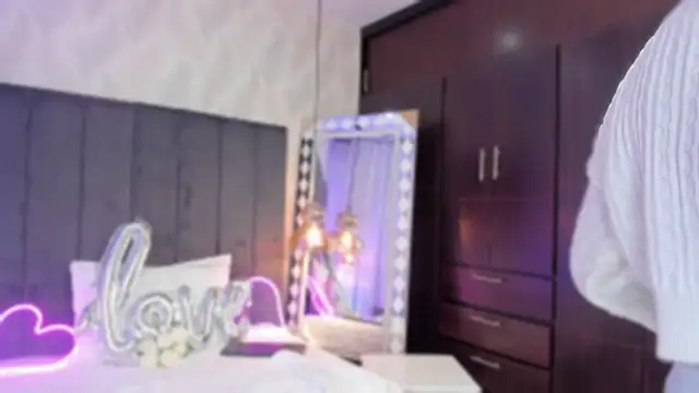 Snapshot of SHARONN____ chatting on February 11, 2025, 3:50 am SHARONN online show from February 11, 2025, 3:50 am