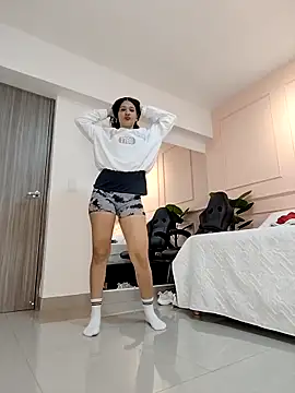 Snapshot of SHARONN____ chatting on October 9, 2025, 4:10 am SHARONN online show from October 9, 2025, 4:10 am