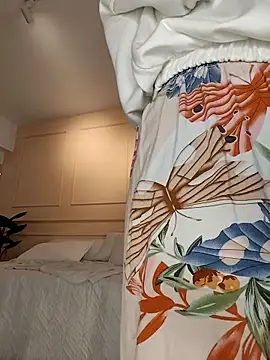 Snapshot of SHARONN____ chatting on October 11, 2025, 4:12 am SHARONN online show from October 11, 2025, 4:12 am