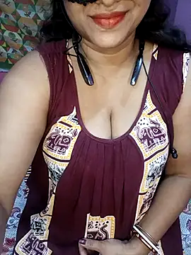 Sexy Mona Bhabhi online show from December 15, 2025, 6:23 pm
