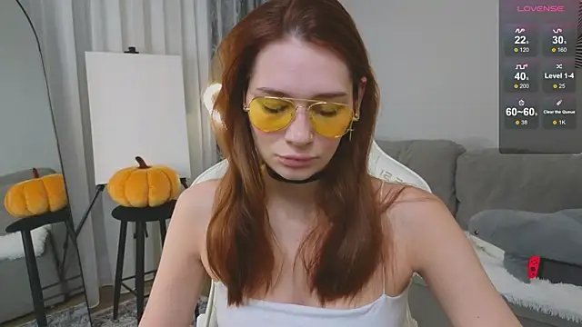 Snapshot of Misty_Rose chatting on October 9, 2025, 2:26 pm Misty Rose online show from October 9, 2025, 2:26 pm