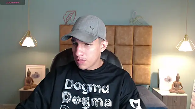 Snapshot of Jheidertwink chatting on December 23, 2024, 3:40 am Jheidertwink online show from December 23, 2024, 3:40 am