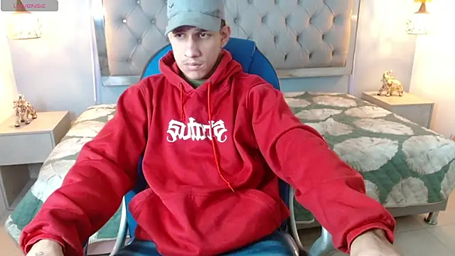 Snapshot of Jheidertwink chatting on December 28, 2024, 3:26 am Jheidertwink online show from December 28, 2024, 3:26 am