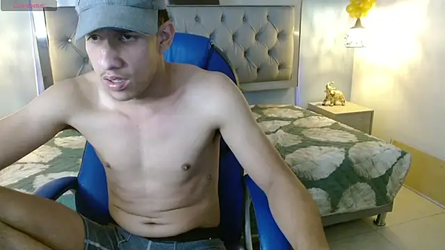 Snapshot of Jheidertwink chatting on December 28, 2024, 6:28 am Jheidertwink online show from December 28, 2024, 6:28 am