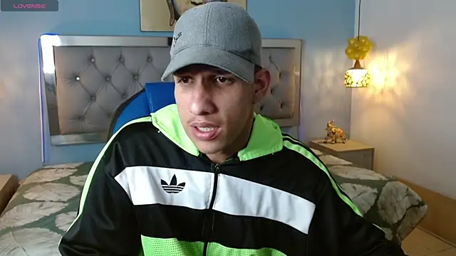 Snapshot of Jheidertwink chatting on December 29, 2024, 3:22 am Jheidertwink online show from December 29, 2024, 3:22 am