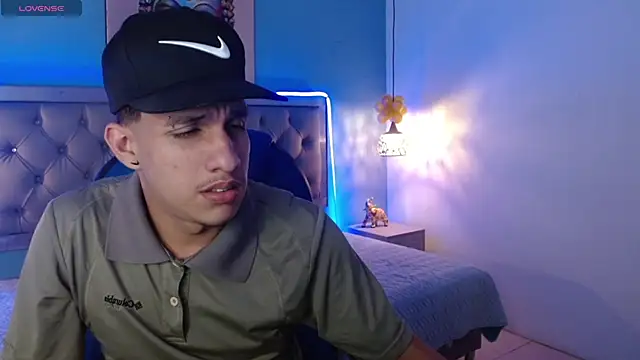 Snapshot of Jheidertwink chatting on January 15, 2025, 3:22 am Jheidertwink online show from January 15, 2025, 3:22 am