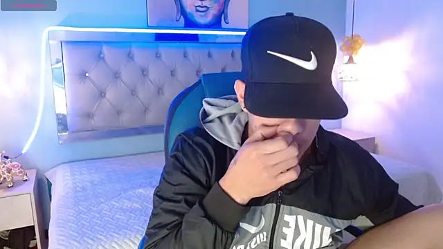 Snapshot of Jheidertwink chatting on February 10, 2025, 7:15 am Jheidertwink online show from February 10, 2025, 7:15 am