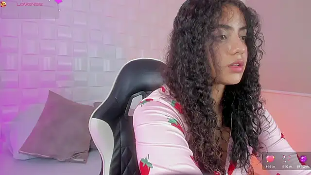 yaya23x online show from October 28, 2025, 2:53 pm