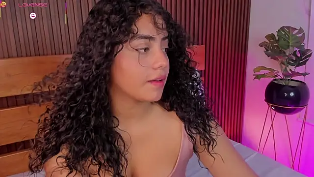 yaya23x online show from November 8, 2025, 2:50 pm