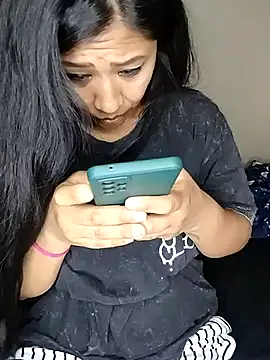 ineliveca online show from January 28, 2025, 10:12 pm