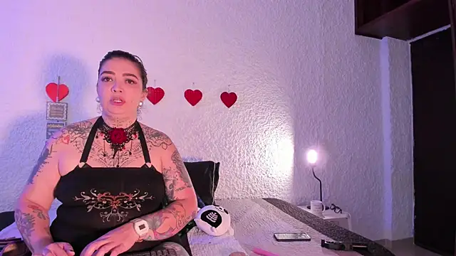 poisson ivy online show from September 26, 2025, 8:24 pm